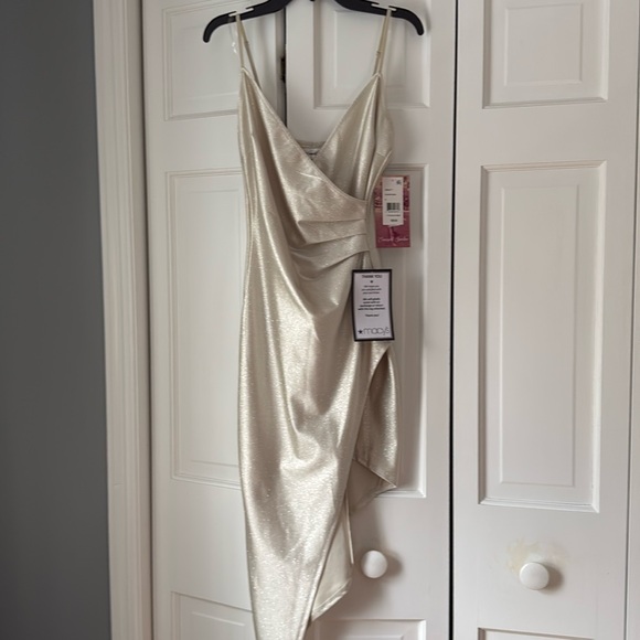 Emerald Sundae Dresses & Skirts - Sparky formal/cocktail dress. Never worn- still has tags! Size S